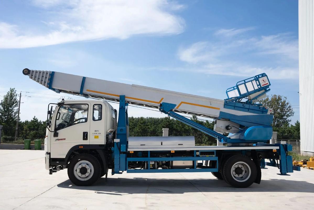 桐庐县云梯上料车租赁费用